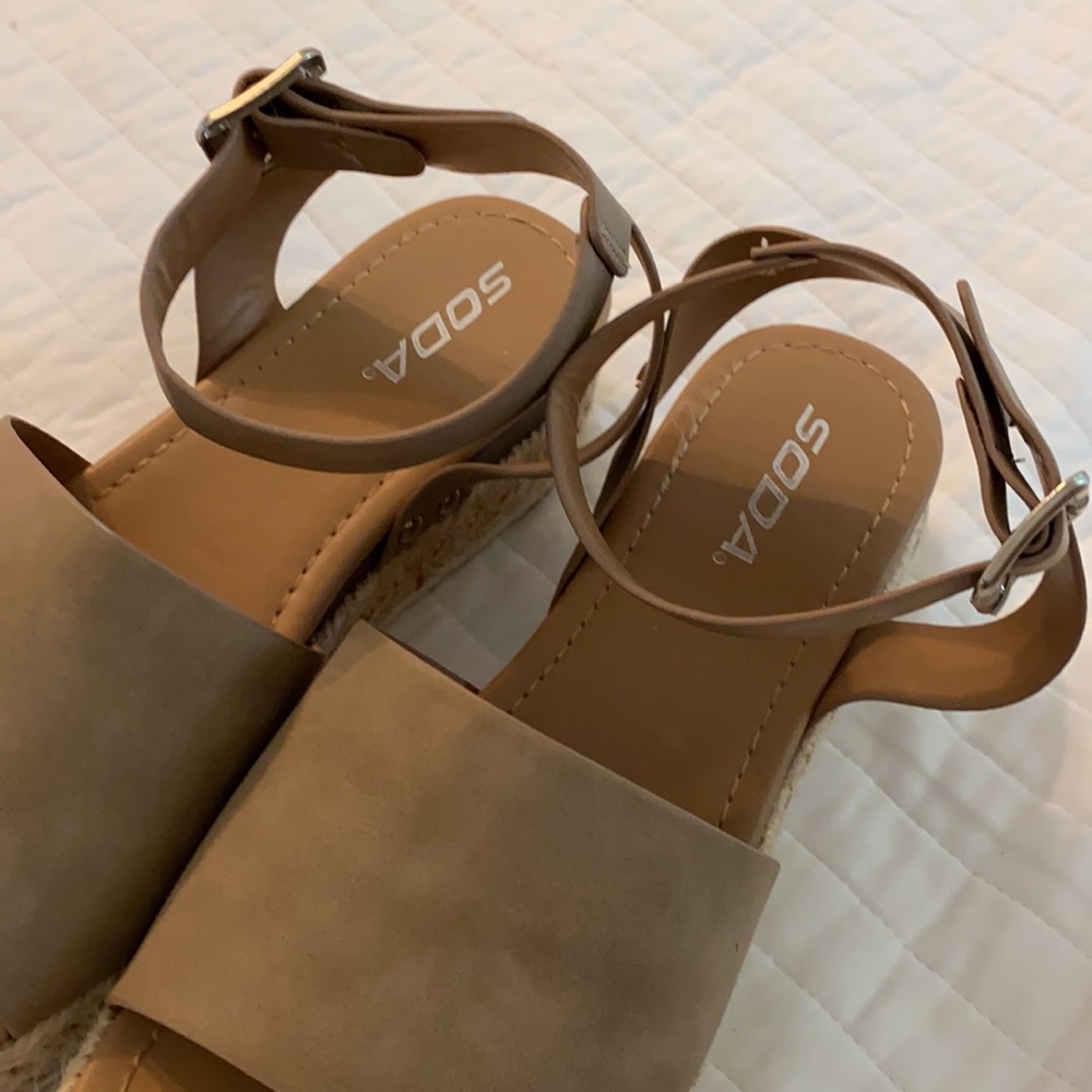 Soda | Tan Sandal - Picture 2 of 4